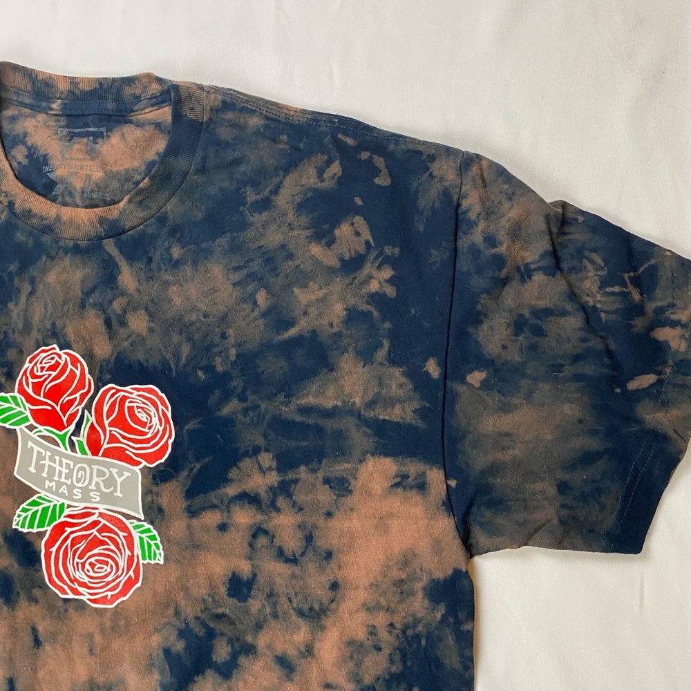 Theory  Skate Shop graphic Tshirt